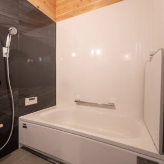 京都・山科区で実現！天井のないお風呂と高気密・高断熱の家｜ロイヤル住建「空キレイズムの家」