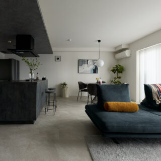 好きな家具から生まれた住宅 〜FLOS「ARCO」とリーン・ロゼが主役の、統一感ある内装コーディネート事例〜